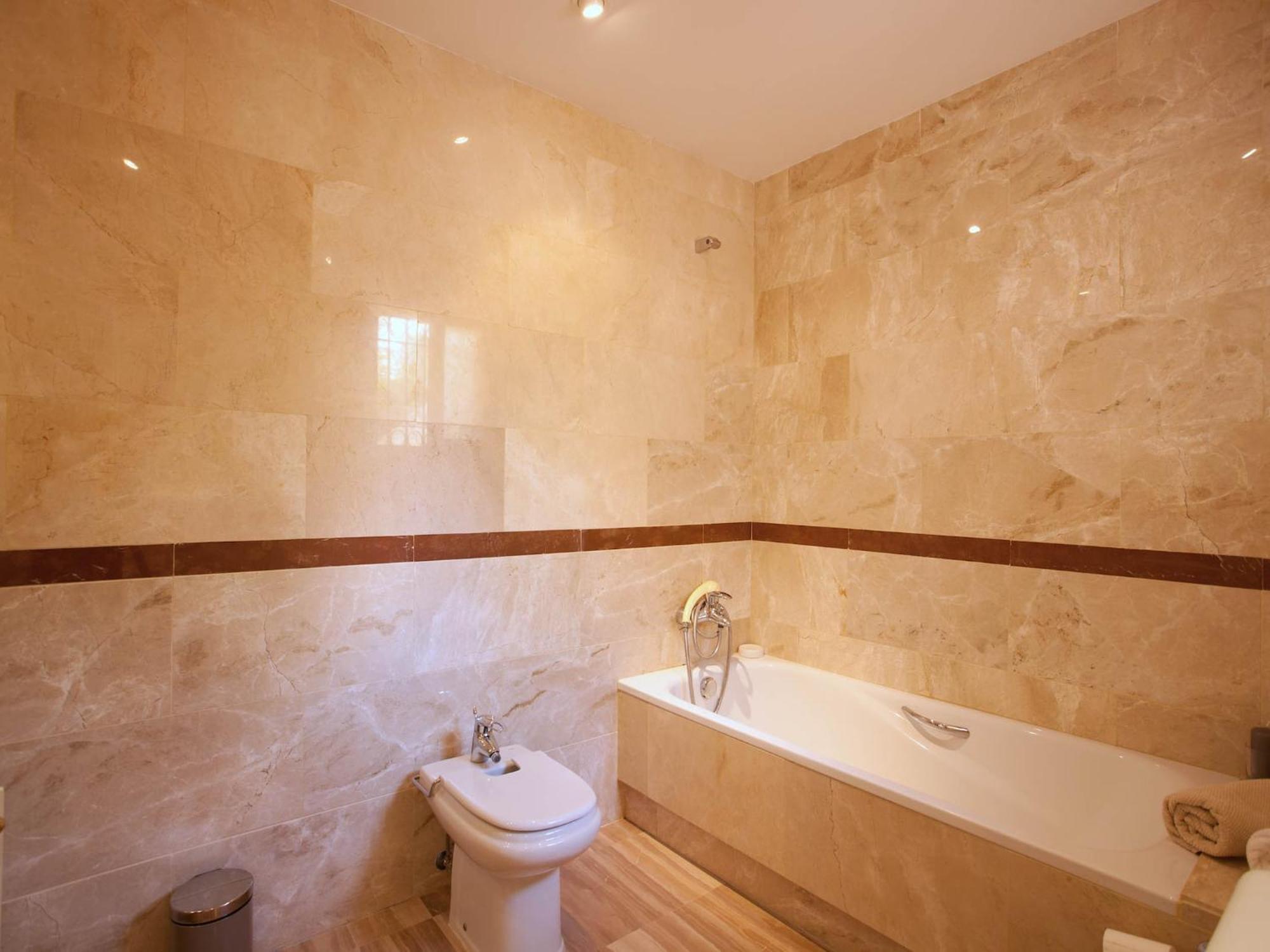 Charming With Pool Apartment *